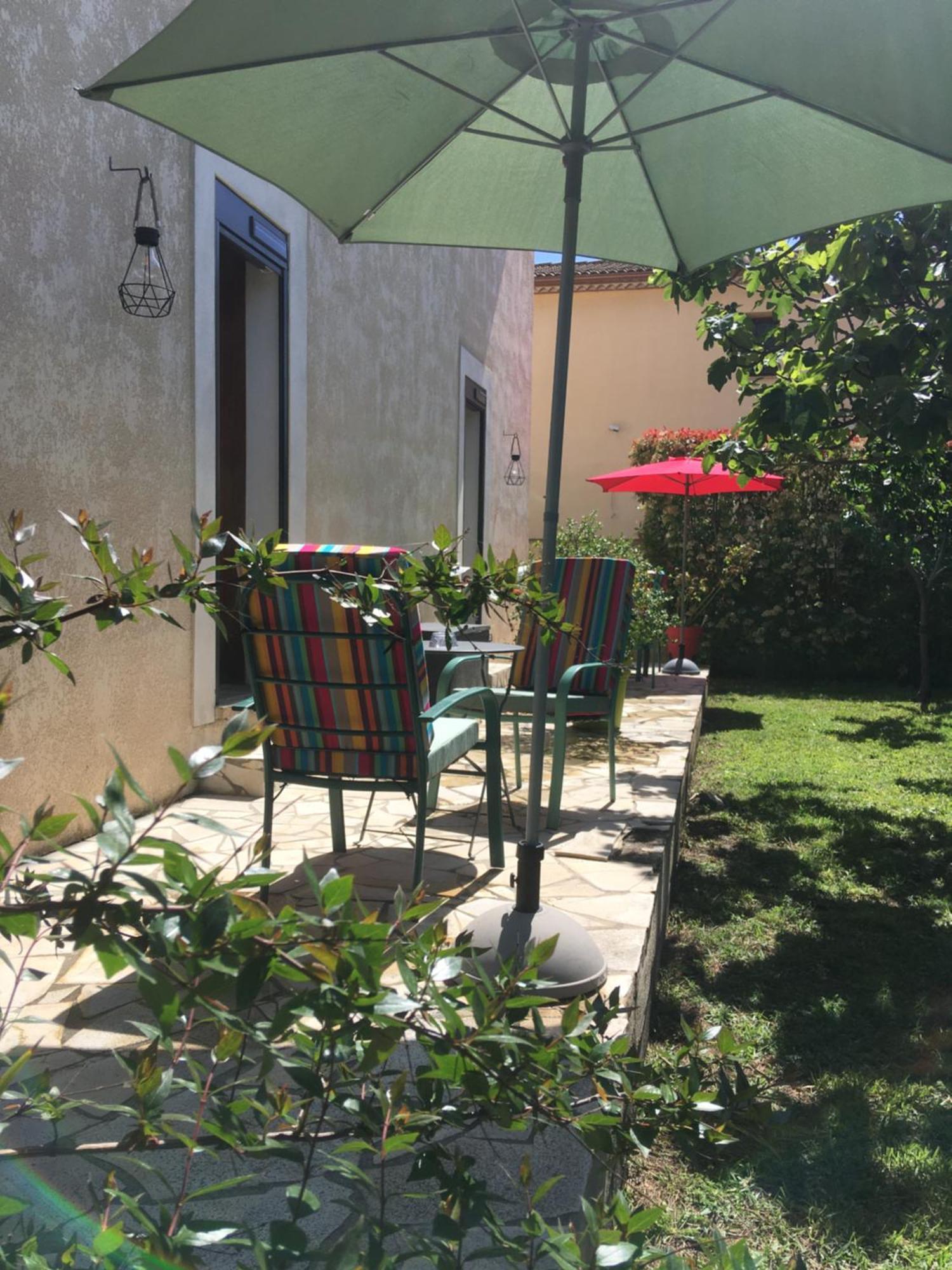 Les Villas Du Triangle - Chambres D'Hotes Nimes Exterior photo
